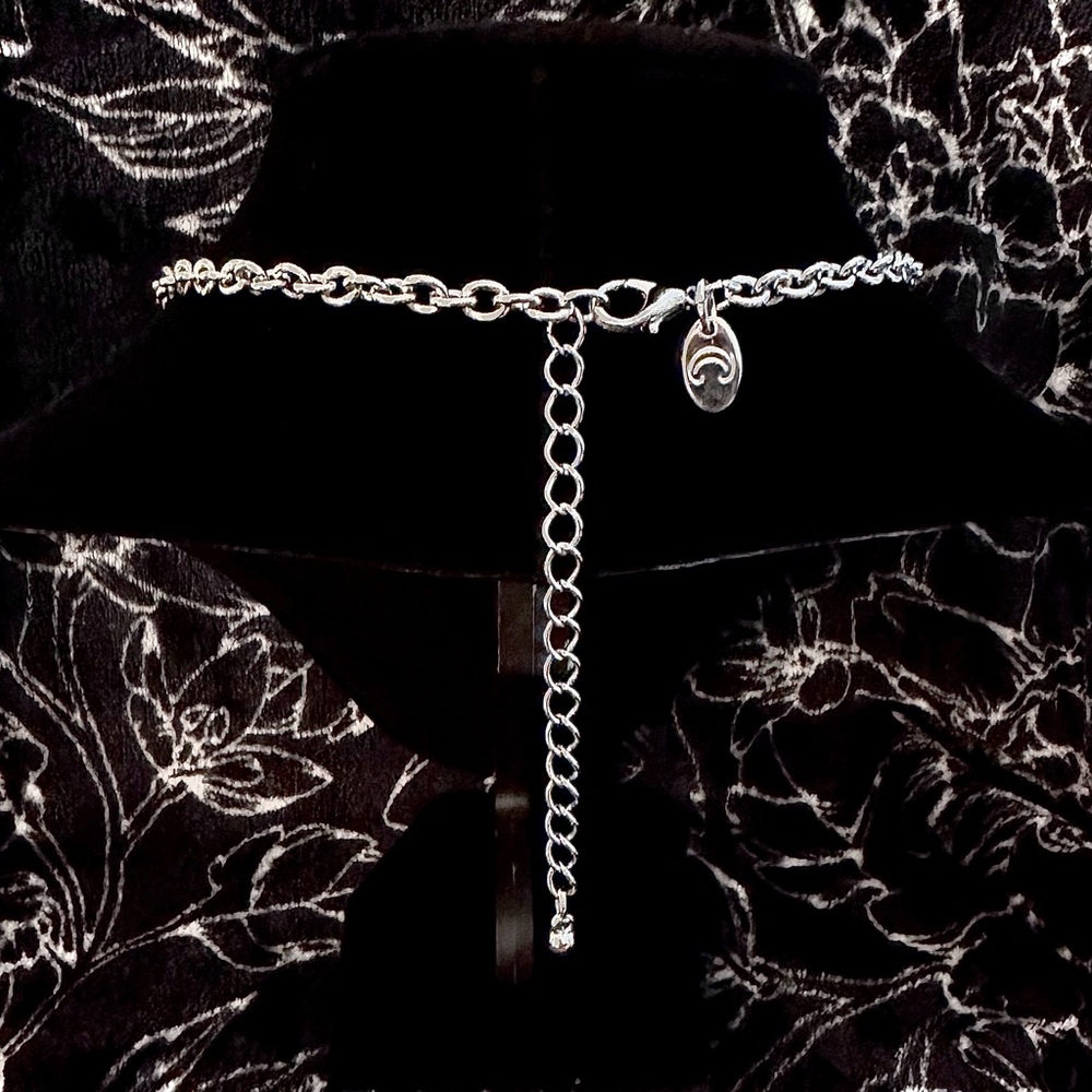 Old Hollywood Glam Timeless Elegance Necklace MSRP $129. - Picture 7 of 7